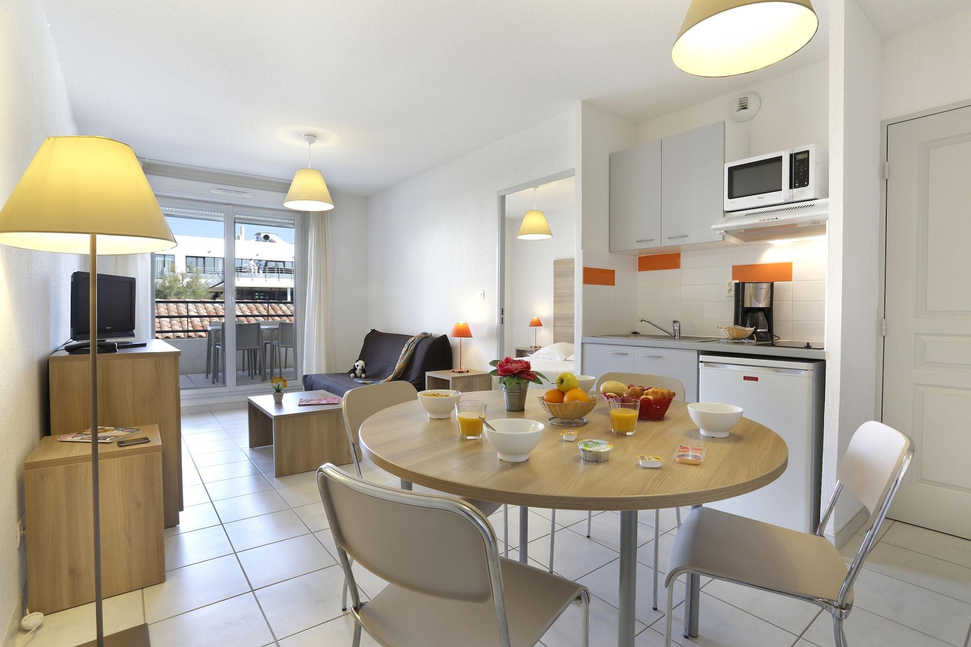 Vacanceole - Residence Cap Camargue Льо Гро-дю-Роа Екстериор снимка