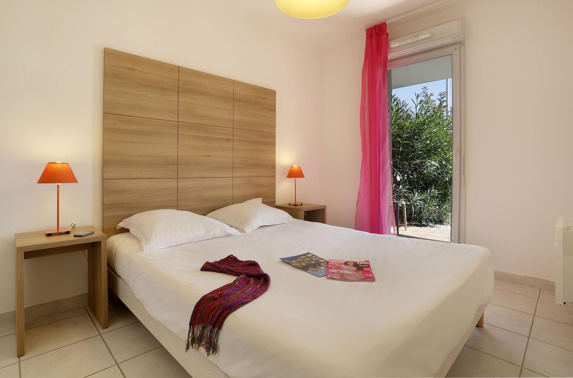 Vacanceole - Residence Cap Camargue Льо Гро-дю-Роа Екстериор снимка
