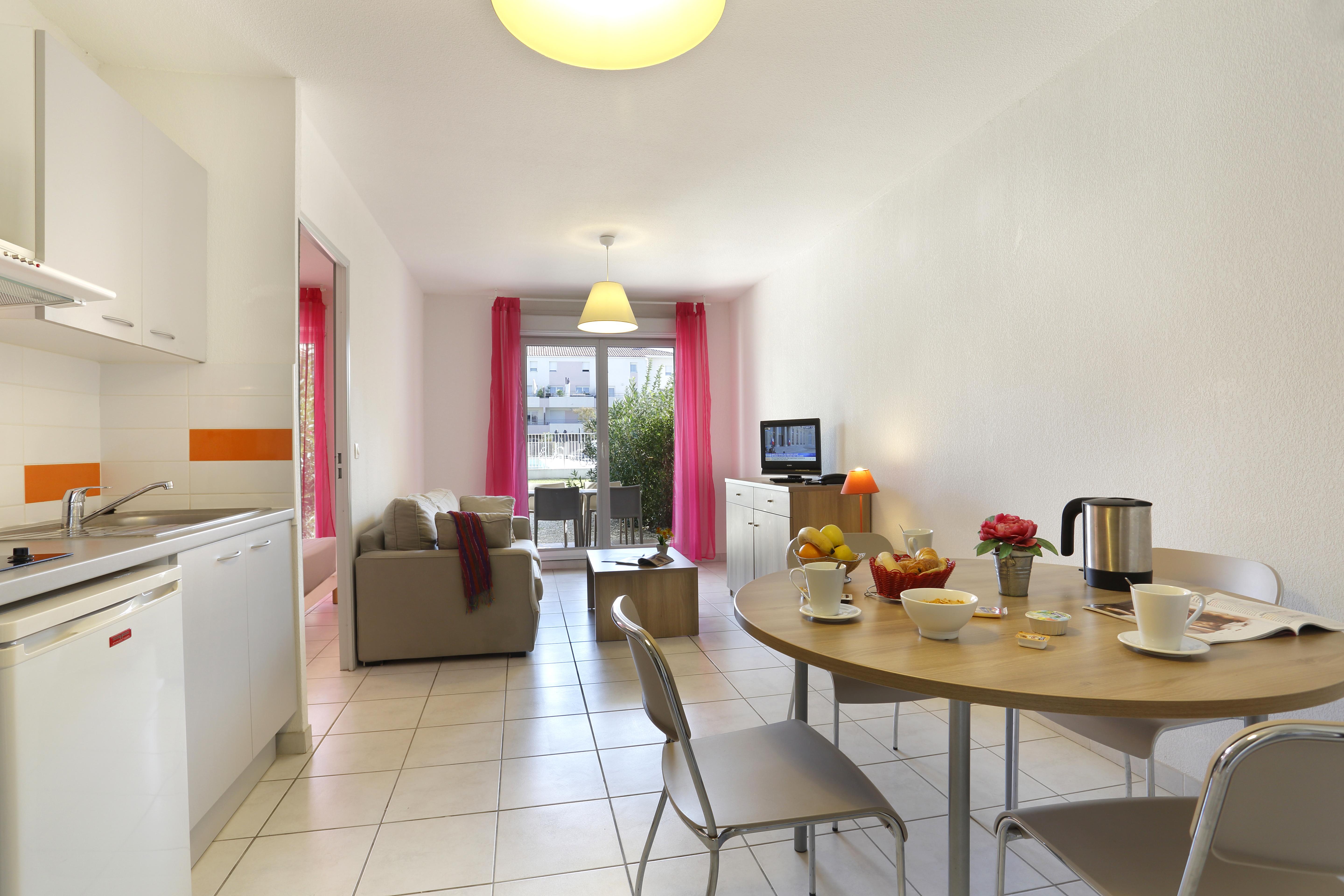 Vacanceole - Residence Cap Camargue Льо Гро-дю-Роа Екстериор снимка